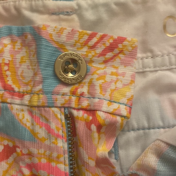 Lily Pulitzer Beachy Shorts! Size 00 - Picture 3 of 5